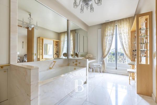 Paris 8ème, Appartement 4 Chambres -  314 m² à vendre