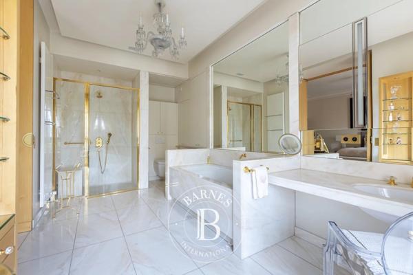 Paris 8ème, Appartement 4 Chambres -  314 m² à vendre