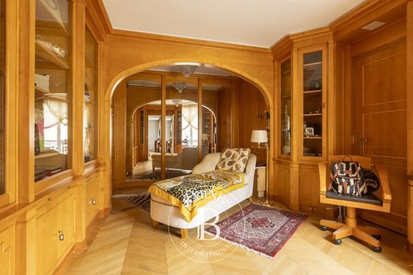 Paris 8ème, Appartement 4 Chambres -  314 m² à vendre