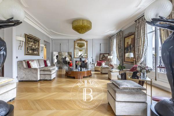 Paris 8ème, Appartement 4 Chambres -  314 m² à vendre