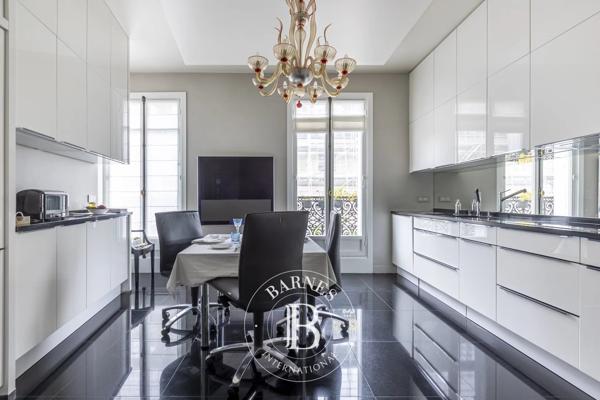 Paris 8ème, Appartement 4 Chambres -  314 m² à vendre