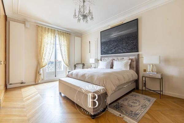 Paris 8ème, Appartement 4 Chambres -  314 m² à vendre