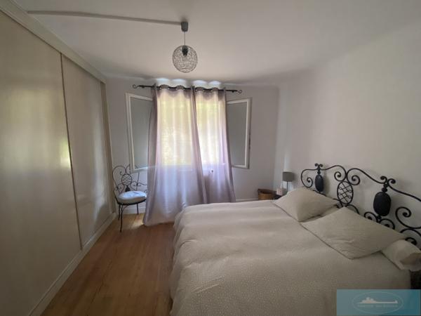 Appartement
                                                                                                                                                                                                                                                                                                                        5 pièce(s)                                                                                                                                                                                                          4 chambre(s)                                                                                                                                                                                                          128  m²