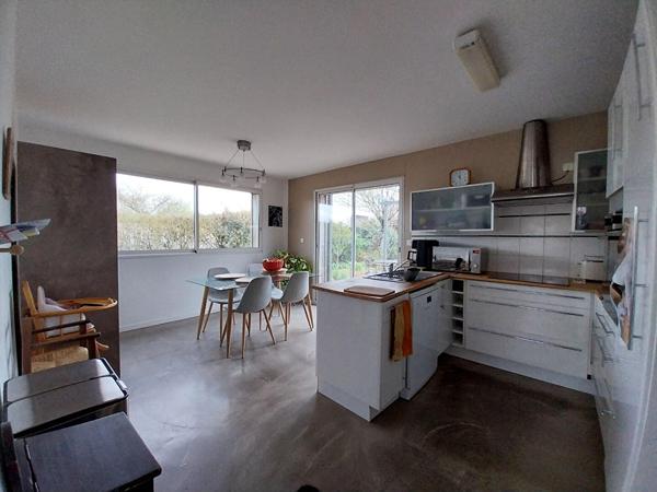 Maison atypique à Poitiers ? Breuil Mingot ? 166 m², parcelle 1 700 m²