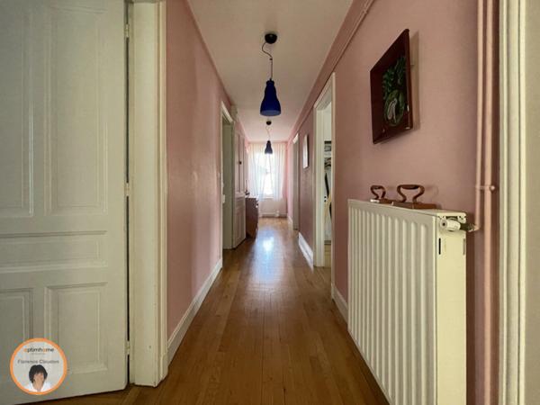 MAISON BOURGEOISE 215 m² - GÉRARDMER à mi-chemin entre LAC et CENTRE VILLE - TERRAIN 331 m²