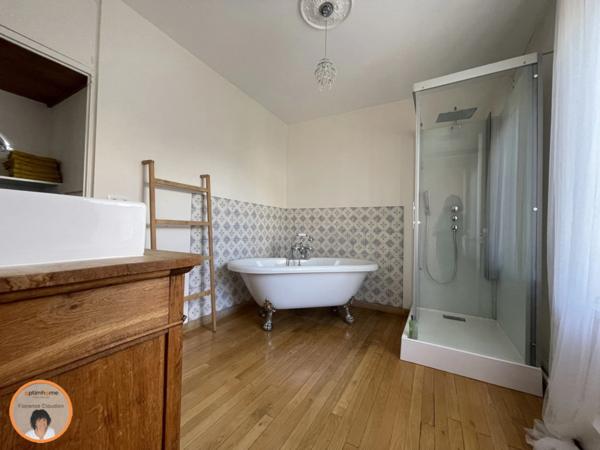 MAISON BOURGEOISE 215 m² - GÉRARDMER à mi-chemin entre LAC et CENTRE VILLE - TERRAIN 331 m²