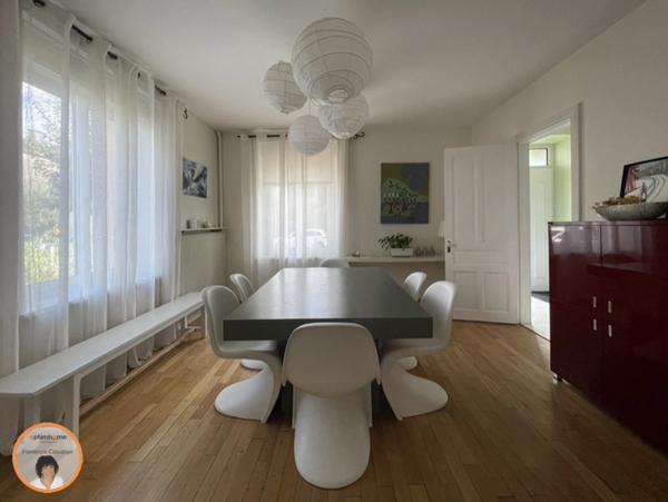 MAISON BOURGEOISE 215 m² - GÉRARDMER à mi-chemin entre LAC et CENTRE VILLE - TERRAIN 331 m²