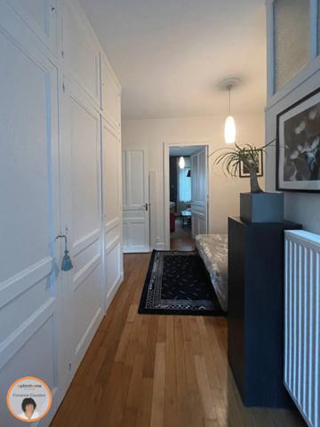 MAISON BOURGEOISE 215 m² - GÉRARDMER à mi-chemin entre LAC et CENTRE VILLE - TERRAIN 331 m²