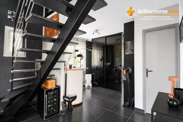 Vente                                                      Maison
                        
                     5 pièces                      103 m2                     à Thorigné-Fouillard