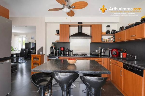 Vente                                                      Maison
                        
                     5 pièces                      103 m2                     à Thorigné-Fouillard