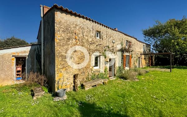 Maison à vendre    7 pièces •  Jard-sur-Mer