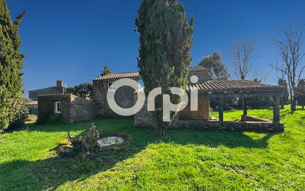 Maison à vendre    7 pièces •  Jard-sur-Mer