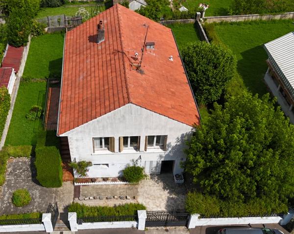 GENLIS (21110) Maison individuelle à vendre 5 pièces, 3 chambres possibilité 4, sous-sol complet avec garage sur 482m2