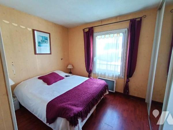 TRENTE CINQ  NOTAIRES - en sortie d'agglomération - cette maison indépendante d'environ 125 m² ...