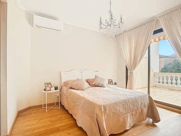 Maison 4 pièces avec extérieur à vendre Secteur Sainte-Marguerite 13009 Marseille