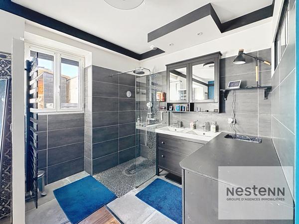 Maison contemporaine à vendre à Bruges hypercentre - 5 pièces, 3 chambres