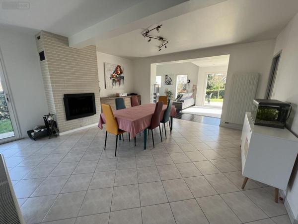 Maison à vendre à Châteaugiron en Ille-et-Vilaine (35410), ref : VM2482-35018