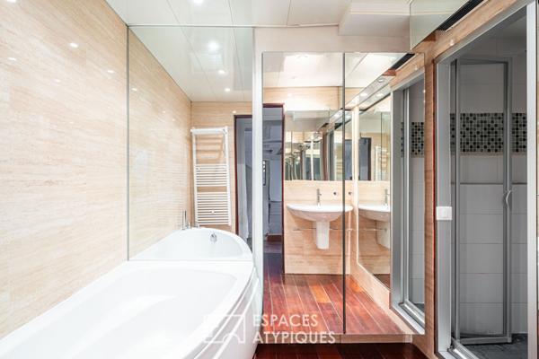 Atelier en dernier étage rue du Moulin Vert