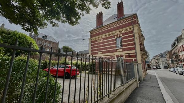 DIEPPE (76) IMMEUBLE DE RAPPORT - DEMEURE INDIVIDUELLE DIEPPOISE - 4 APPARTEMENTS