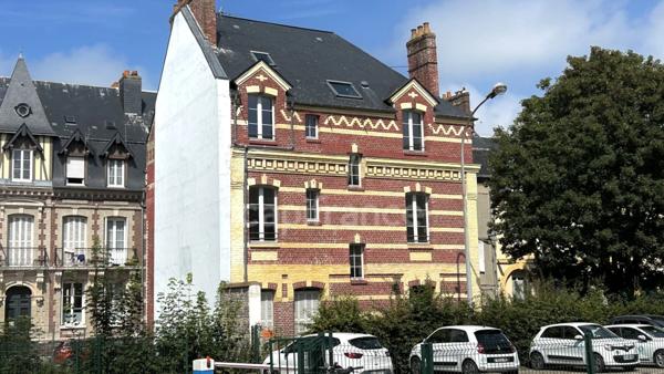 DIEPPE (76) IMMEUBLE DE RAPPORT - DEMEURE INDIVIDUELLE DIEPPOISE - 4 APPARTEMENTS