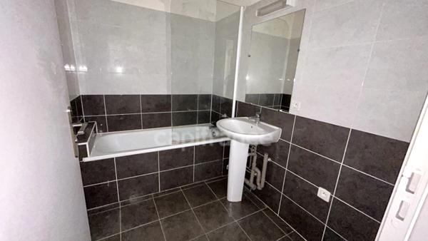 DIEPPE (76) IMMEUBLE DE RAPPORT - DEMEURE INDIVIDUELLE DIEPPOISE - 4 APPARTEMENTS