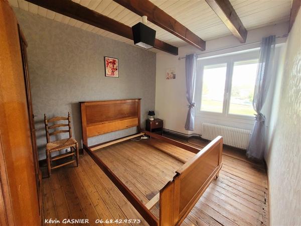 MONTJEAN (16240) : Maison de campagne 126m2 avec garage et atelier d'artisans