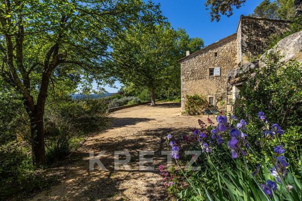 Authentique Ferme Provençale en pierre — Vue panoramique d’exception sur le Mont Ventoux