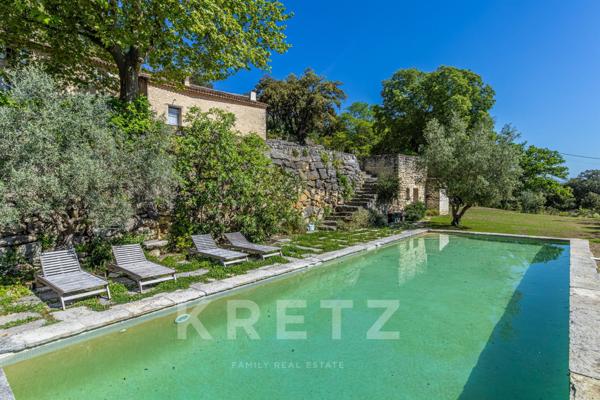 Authentique Ferme Provençale en pierre — Vue panoramique d’exception sur le Mont Ventoux