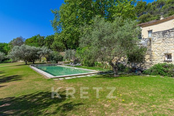 Authentique Ferme Provençale en pierre — Vue panoramique d’exception sur le Mont Ventoux