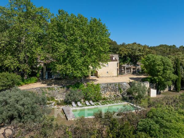 Authentique Ferme Provençale en pierre — Vue panoramique d’exception sur le Mont Ventoux