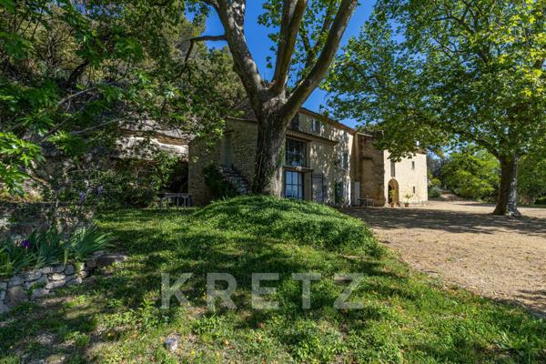 Authentique Ferme Provençale en pierre — Vue panoramique d’exception sur le Mont Ventoux