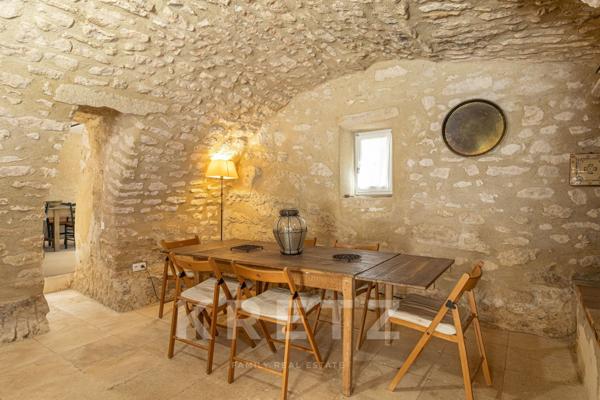 Authentique Ferme Provençale en pierre — Vue panoramique d’exception sur le Mont Ventoux