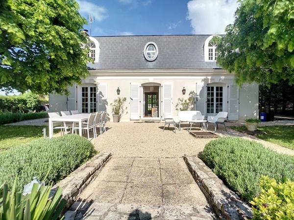 Appartement Cosne Cours Sur Loire 5 pièce(s) 155.80 m2