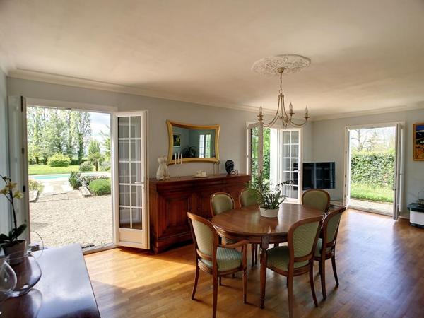 Appartement Cosne Cours Sur Loire 5 pièce(s) 155.80 m2