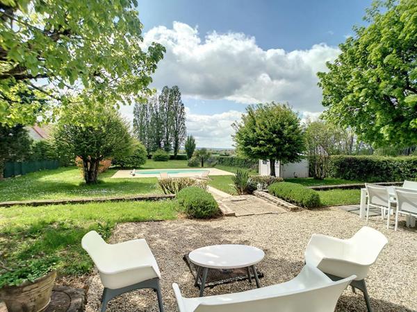 Appartement Cosne Cours Sur Loire 5 pièce(s) 155.80 m2