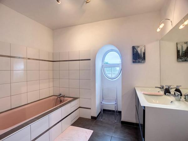 Appartement Cosne Cours Sur Loire 5 pièce(s) 155.80 m2