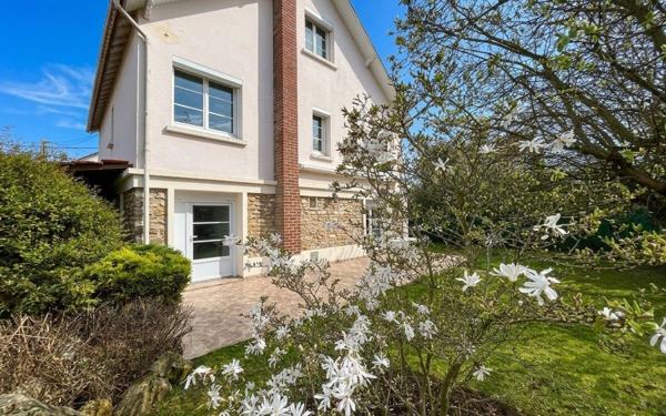 Maison à vendre    6 pièces • 152,30 m2 Margency