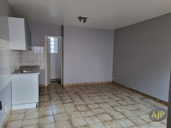 Location appartement Bedee : 406 € - AJP Immobilier Pacé