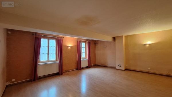 Murs commerciaux à vendre à Pont-de-Vaux dans l'Ain (01190), ref : 01018-438