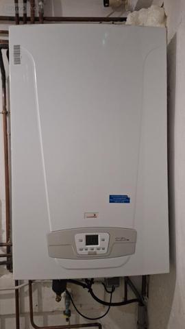 Murs commerciaux à vendre à Pont-de-Vaux dans l'Ain (01190), ref : 01018-438