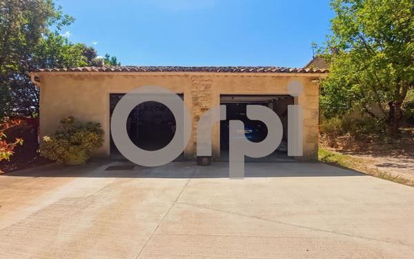 Maison à vendre    3 pièces • 186,35 m2 Reillanne