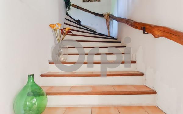 Maison à vendre    3 pièces • 186,35 m2 Reillanne