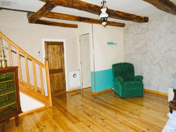 Immeuble à vendre à Chauvigny dans la Vienne (86300), ref : 2534