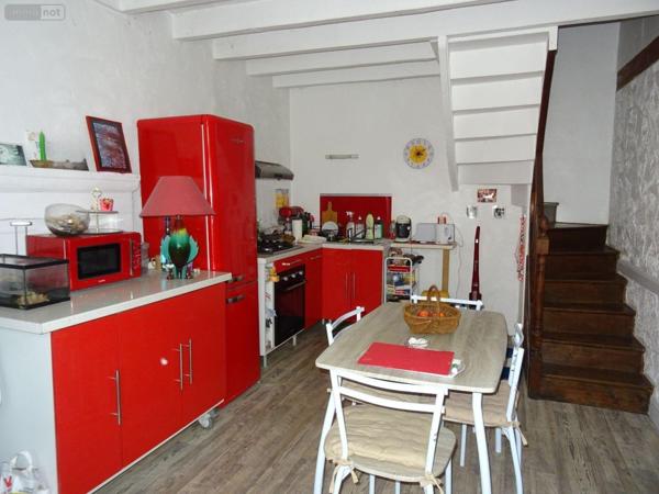 Immeuble à vendre à Chauvigny dans la Vienne (86300), ref : 2534
