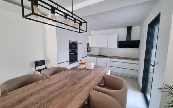 Maison à vendre    5 pièces • 150 m2 Montfavet - Avignon