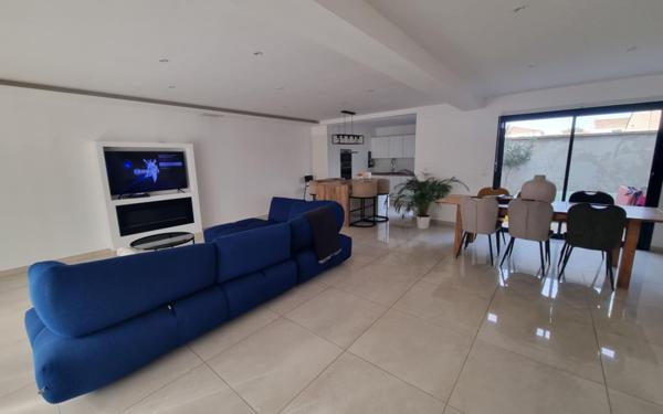 Maison à vendre    5 pièces • 150 m2 Montfavet - Avignon