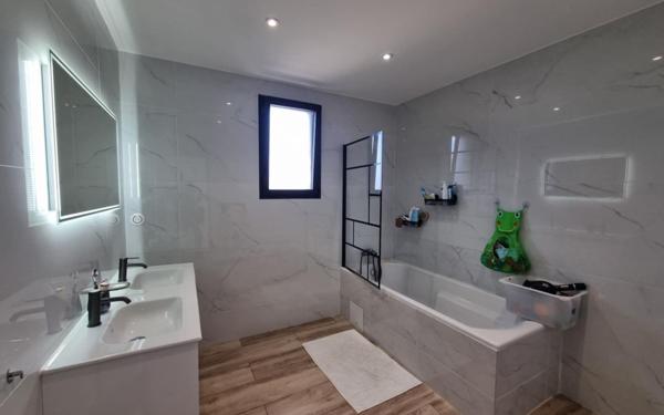 Maison à vendre    5 pièces • 150 m2 Montfavet - Avignon