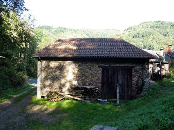 Grange à vendre |  Laval-de-Cère |  1 pièce