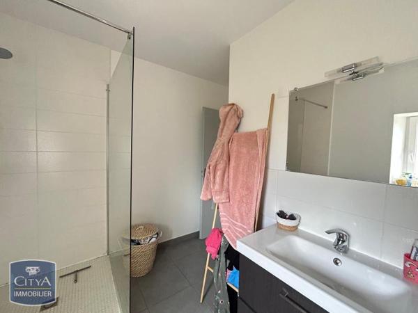 Appartement à louer 4 pièces 75m²