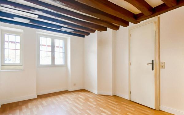 Appartement à vendre    2 pièces • 25,03 m2 Versailles